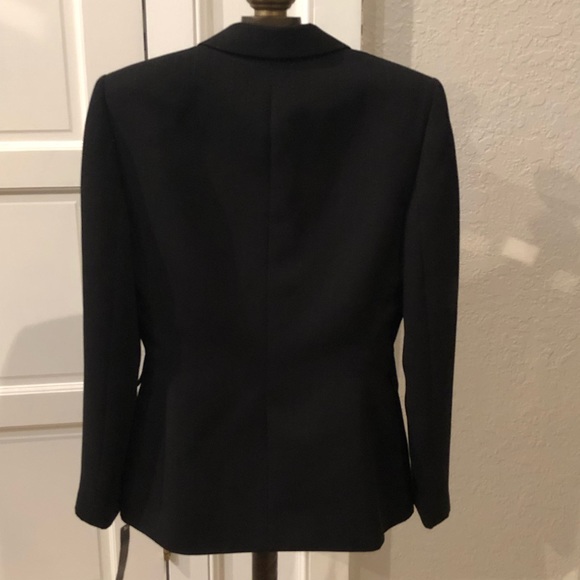 Tahari Blazer - Picture 3 of 6